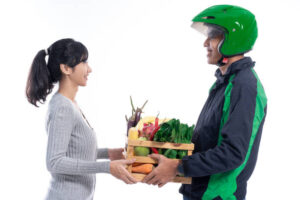 Selecting the Food Delivery Model
